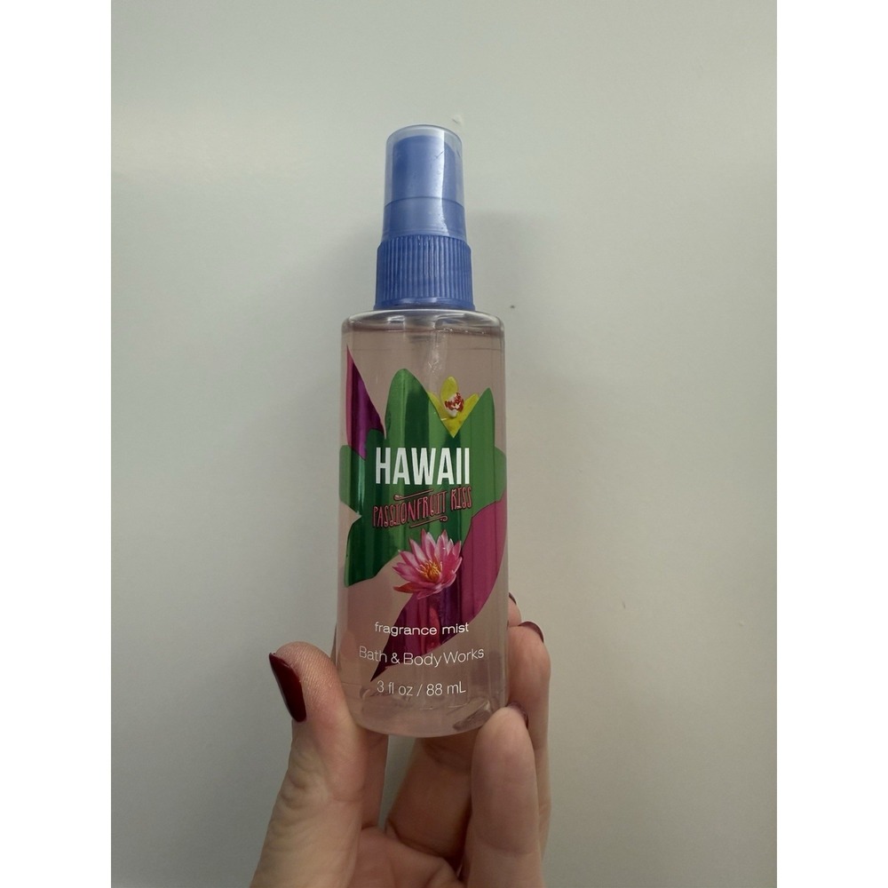 Bath &‎ Body Works Hawaii Passionfruit Kiss Fine Fragrance Mist Travel - Picture 2 of 3